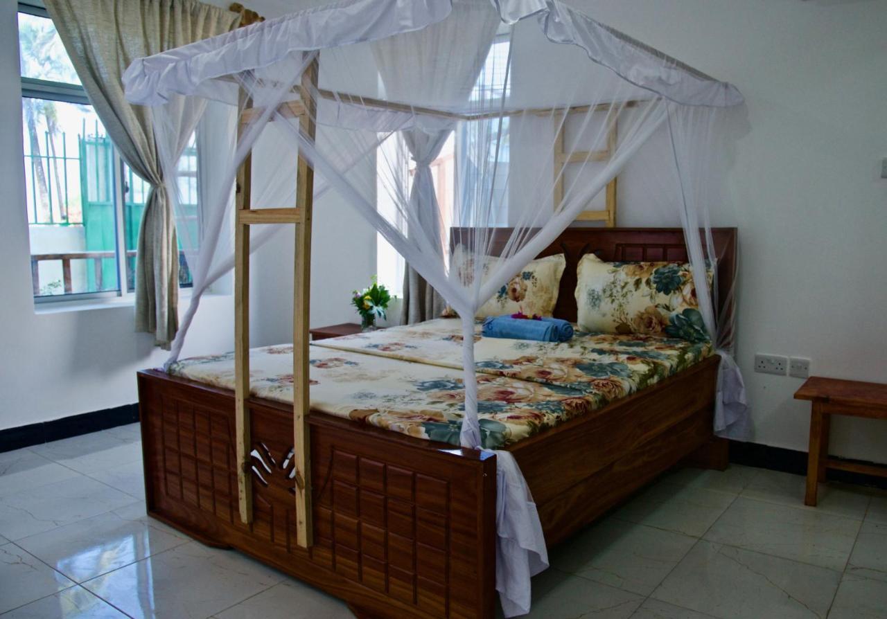 Meck'S Inn Lodge Нунгви Экстерьер фото