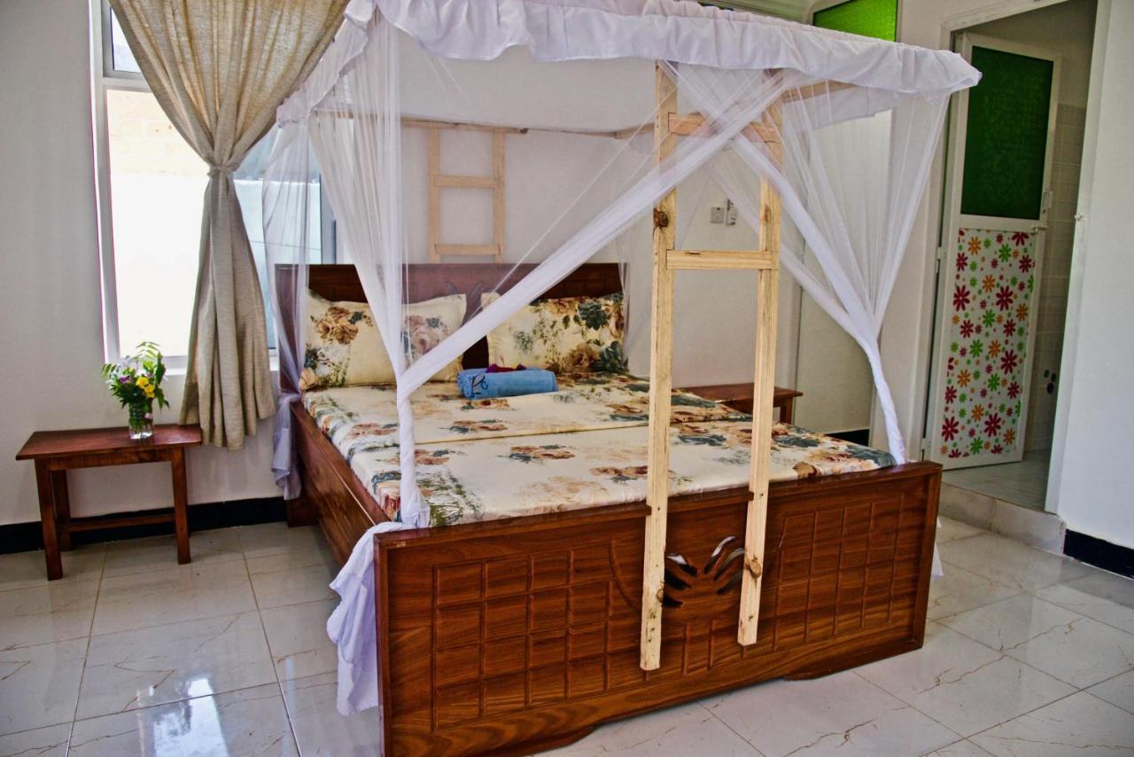 Meck'S Inn Lodge Нунгви Экстерьер фото