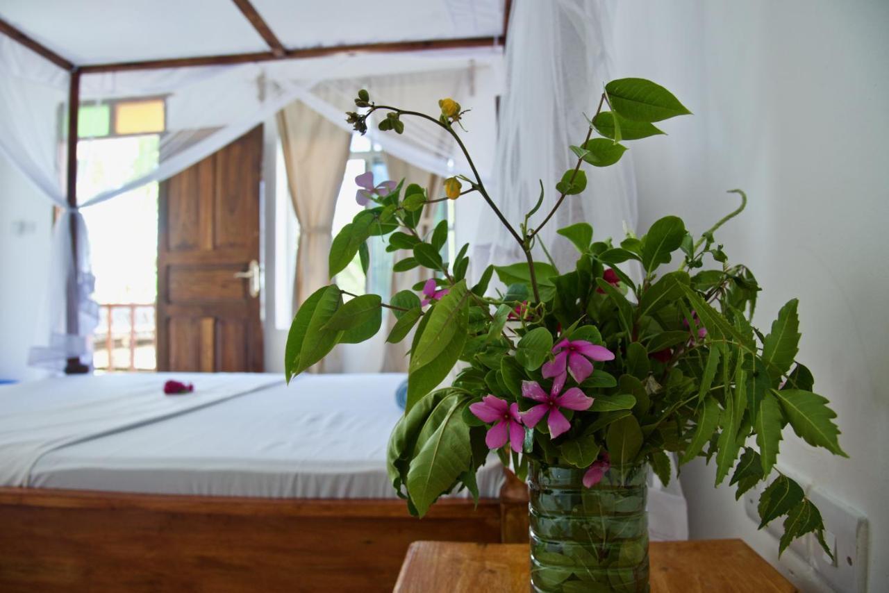 Meck'S Inn Lodge Нунгви Экстерьер фото
